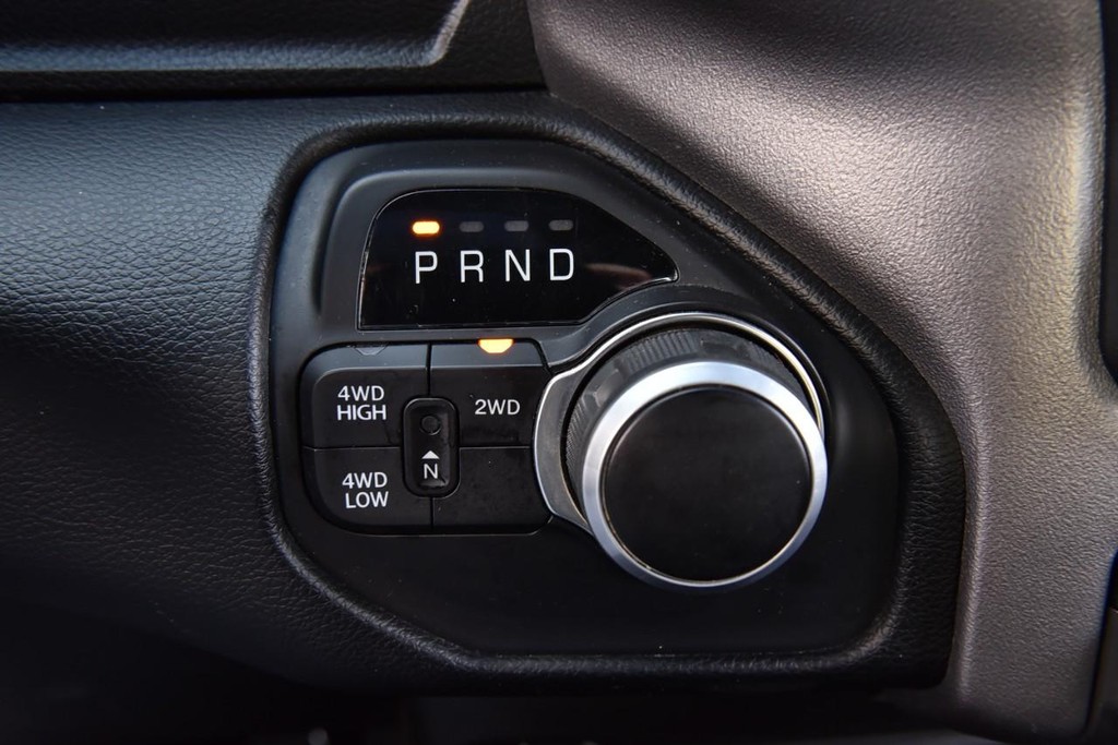 Ram 2500 Vehicle Full-screen Gallery Image 17