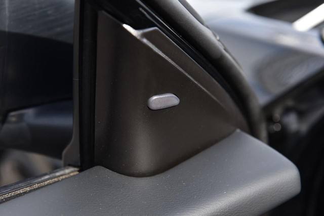 Nissan Altima Vehicle Image 09