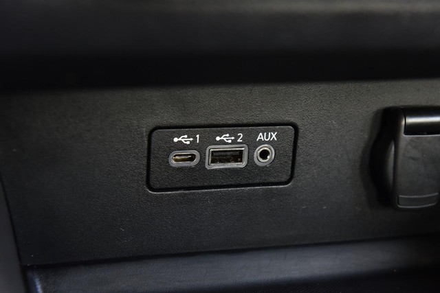 Nissan Altima Vehicle Image 15