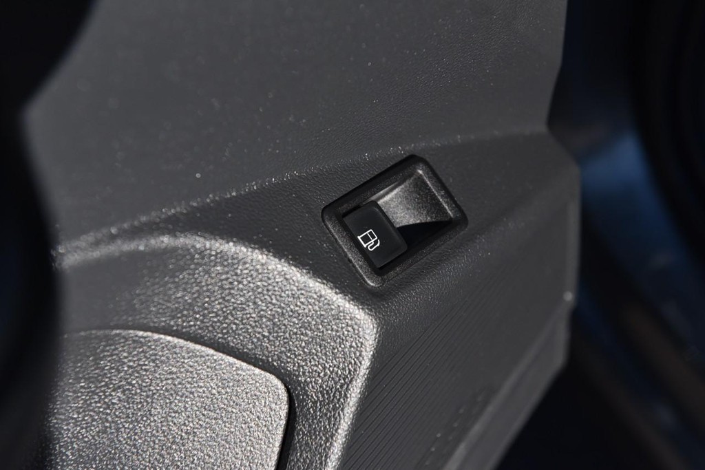 Volkswagen Taos Vehicle Full-screen Gallery Image 9