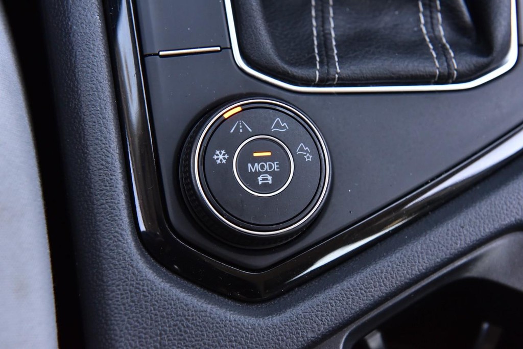 Volkswagen Taos Vehicle Full-screen Gallery Image 17