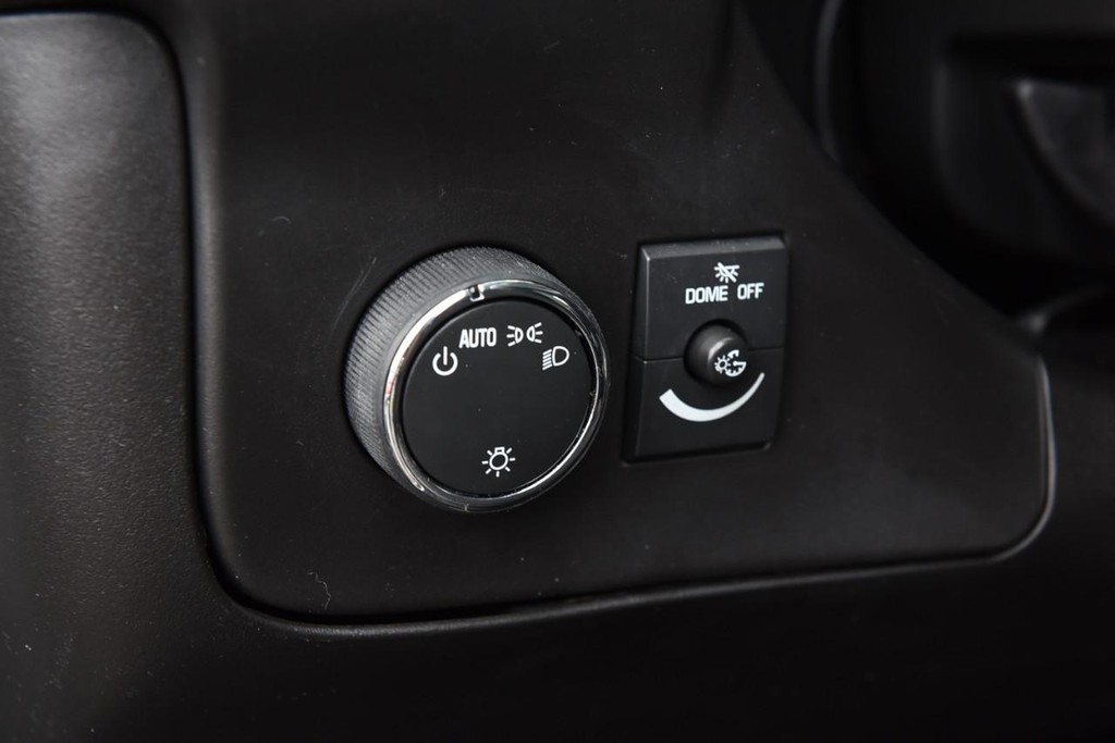 GMC Savana Cargo Van Vehicle Full-screen Gallery Image 10