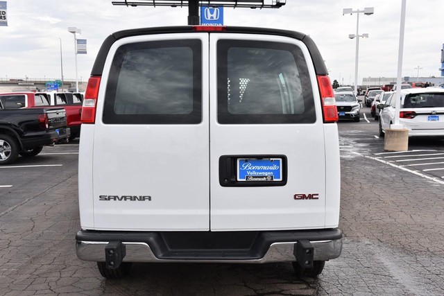 GMC Savana Cargo Van Vehicle Image 06