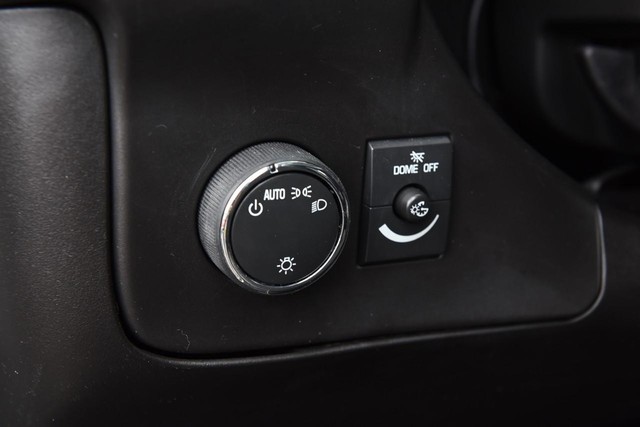 GMC Savana Cargo Van Vehicle Image 10