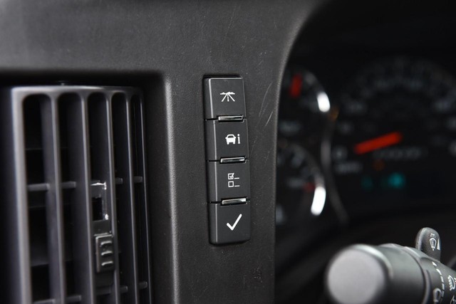 GMC Savana Cargo Van Vehicle Image 11