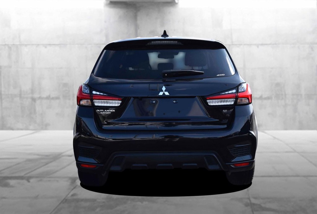 Mitsubishi Outlander Sport Vehicle Full-screen Gallery Image 6