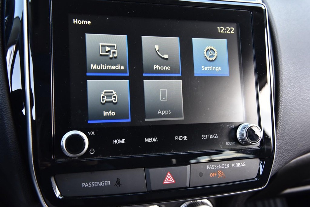 Mitsubishi Outlander Sport Vehicle Full-screen Gallery Image 13