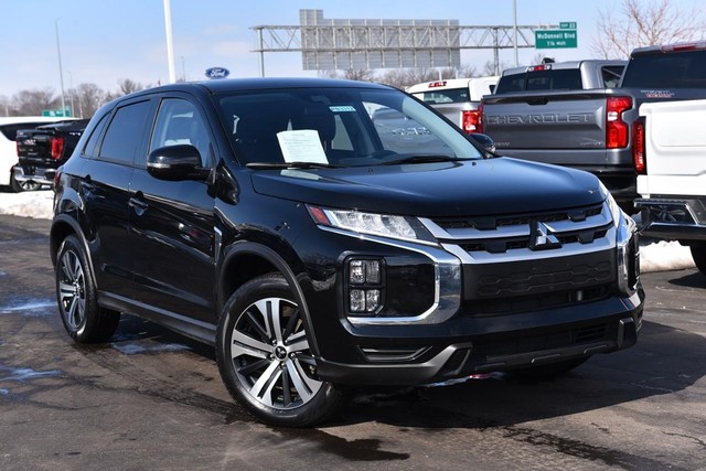 Mitsubishi Outlander Sport Vehicle Image 02