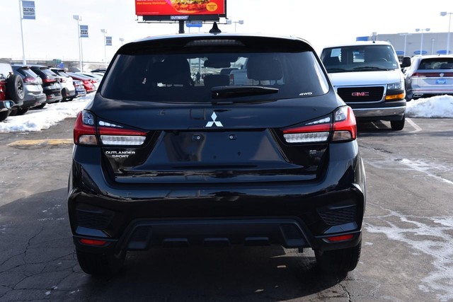 Mitsubishi Outlander Sport Vehicle Image 06