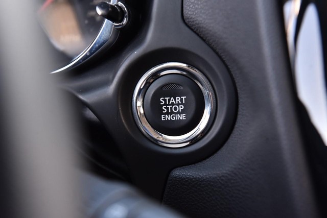 Mitsubishi Outlander Sport Vehicle Image 16