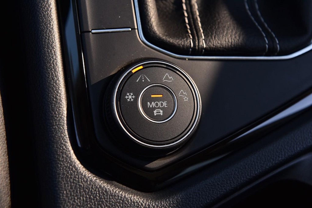 Volkswagen Taos Vehicle Full-screen Gallery Image 18