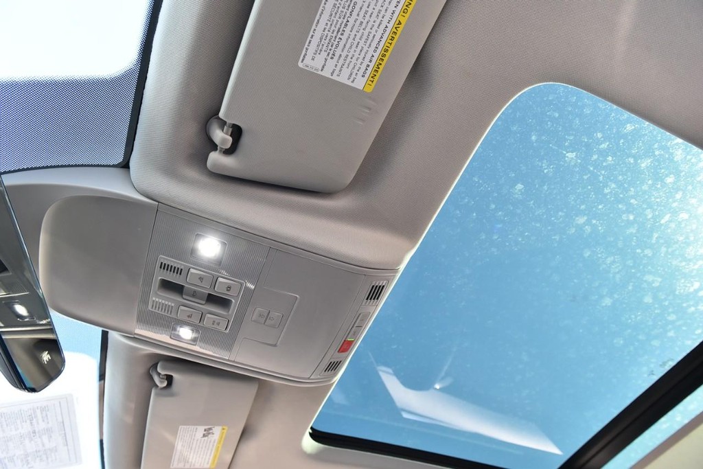 Volkswagen Taos Vehicle Full-screen Gallery Image 22