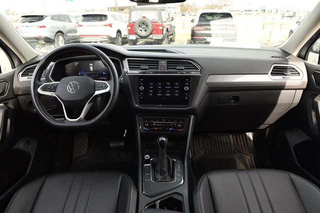 Volkswagen Tiguan Vehicle Image 07