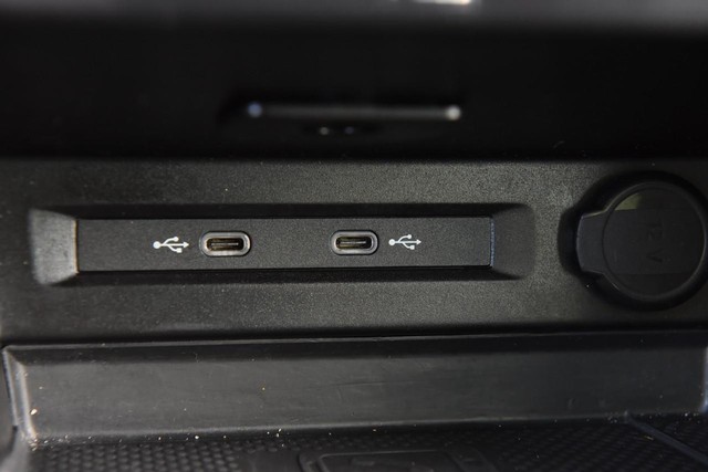 Volkswagen Tiguan Vehicle Image 16