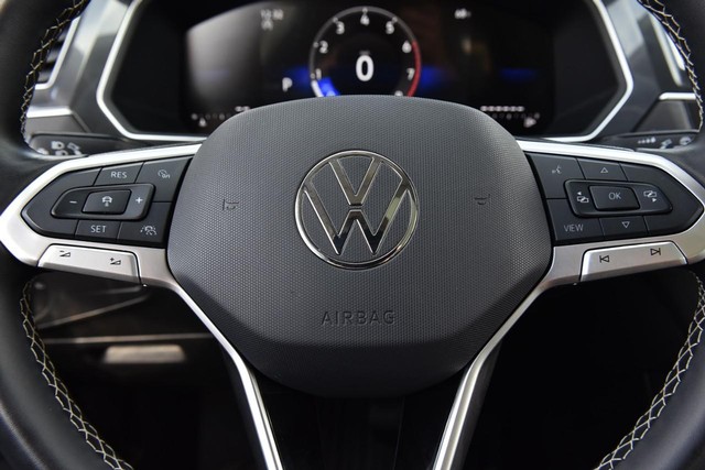 Volkswagen Tiguan Vehicle Image 18