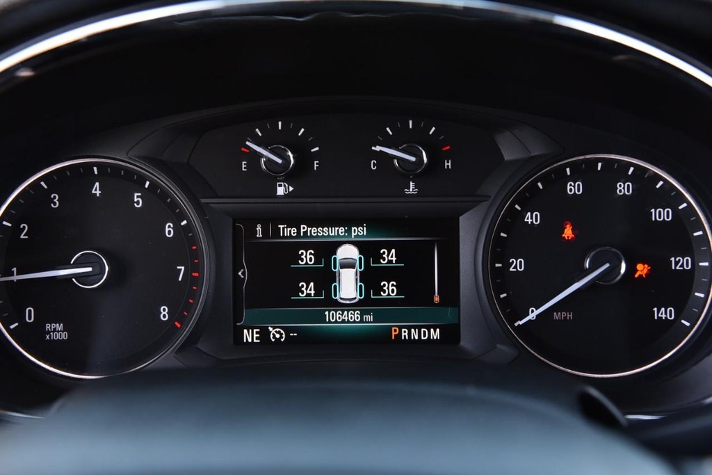 Buick Encore Vehicle Full-screen Gallery Image 10