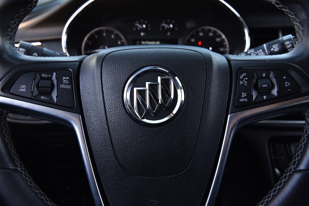 Buick Encore Vehicle Full-screen Gallery Image 15