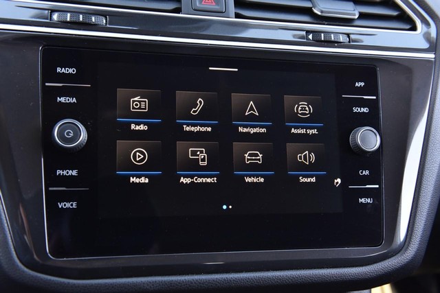 Volkswagen Tiguan Vehicle Image 13