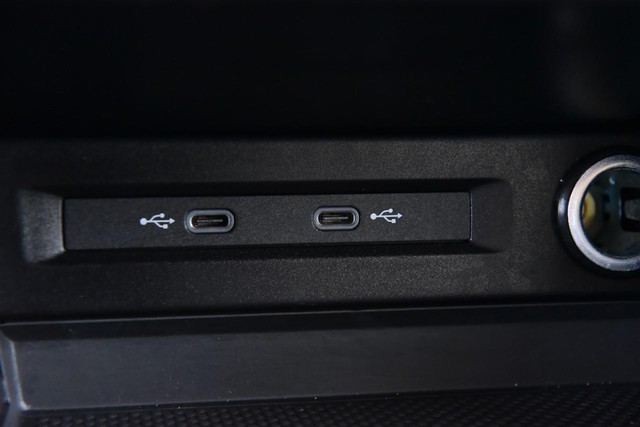 Volkswagen Tiguan Vehicle Image 15