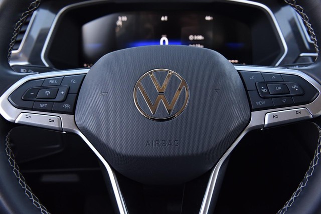 Volkswagen Tiguan Vehicle Image 17