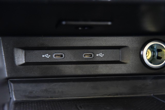 Volkswagen Tiguan Vehicle Image 17