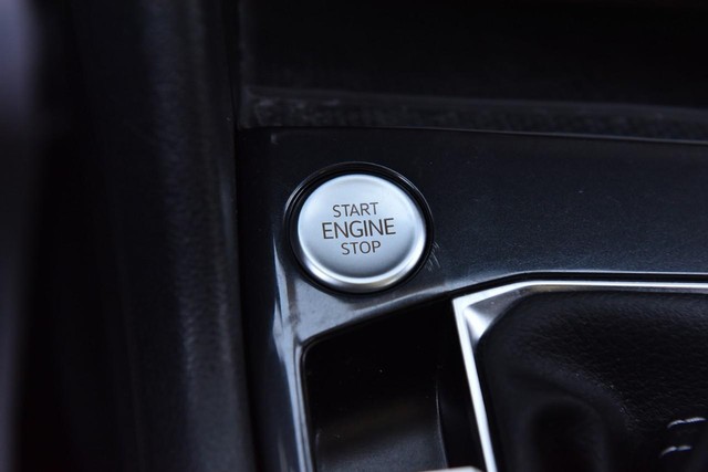 Volkswagen Tiguan Vehicle Image 18