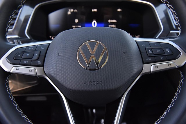 Volkswagen Tiguan Vehicle Image 20