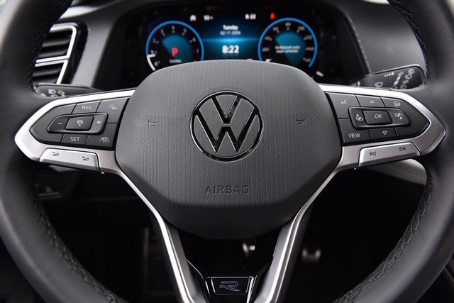 Volkswagen Atlas Cross Sport Vehicle Image 18