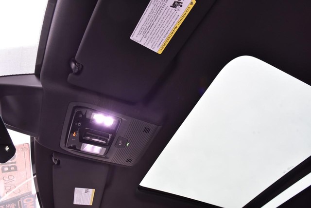 Volkswagen Atlas Cross Sport Vehicle Image 21