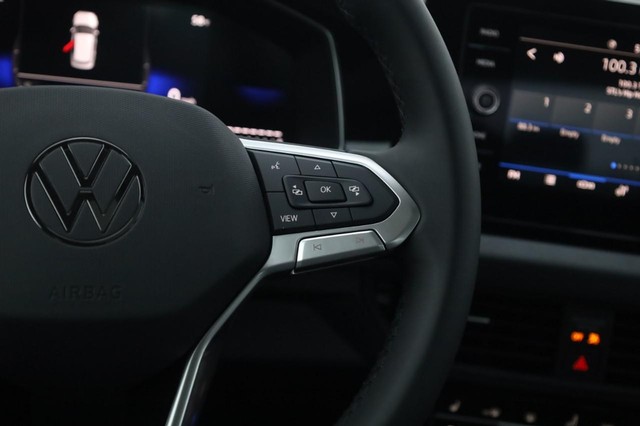 Volkswagen Jetta Vehicle Image 09