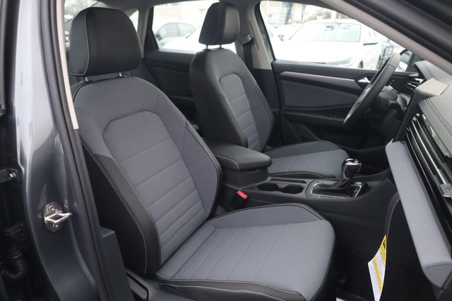 Volkswagen Jetta Vehicle Image 20