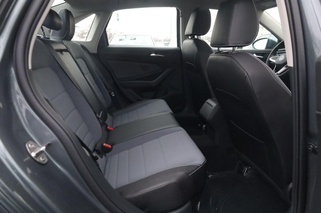 Volkswagen Jetta Vehicle Image 21