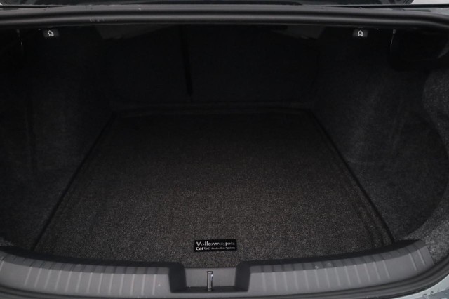 Volkswagen Jetta Vehicle Image 23