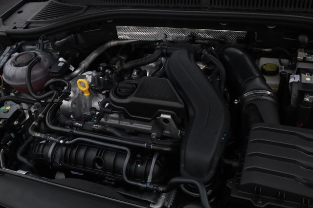 Volkswagen Jetta Vehicle Image 24