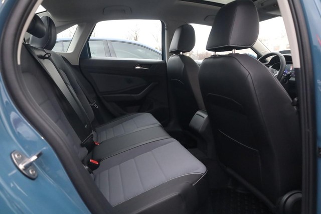 Volkswagen Jetta Vehicle Image 21