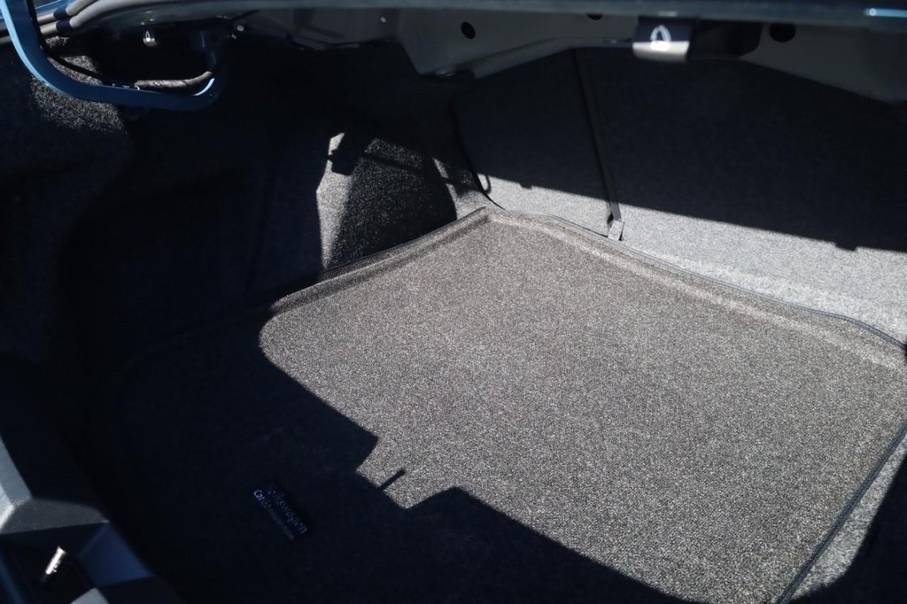 Volkswagen Jetta Vehicle Full-screen Gallery Image 22