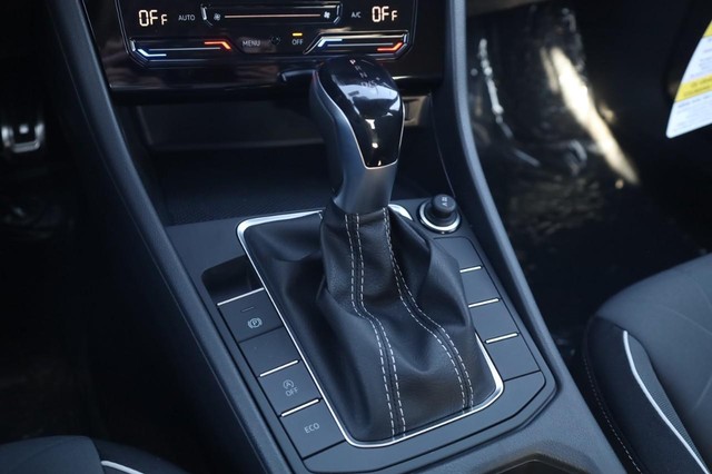 Volkswagen Jetta Vehicle Image 18