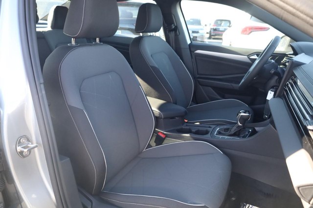 Volkswagen Jetta Vehicle Image 20