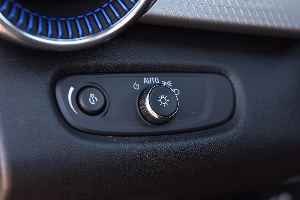 Chevrolet Trax Vehicle Full-screen Gallery Image 9