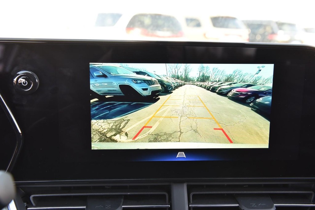 Chevrolet Trax Vehicle Full-screen Gallery Image 11