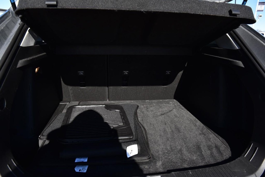 Chevrolet Trax Vehicle Full-screen Gallery Image 21