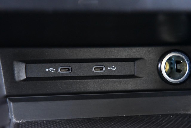 Volkswagen Tiguan Vehicle Image 16