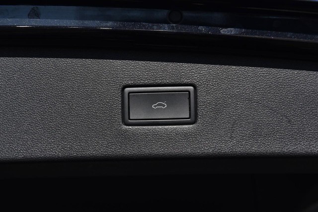 Volkswagen Tiguan Vehicle Image 27