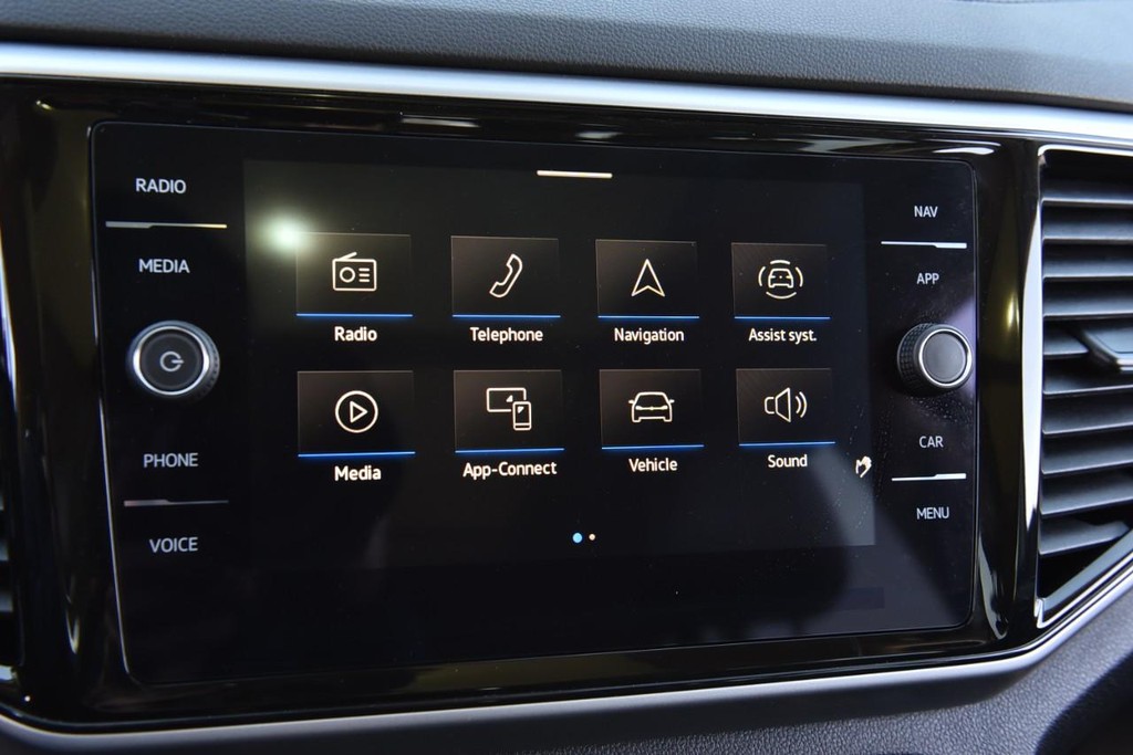 Volkswagen Atlas Vehicle Full-screen Gallery Image 14