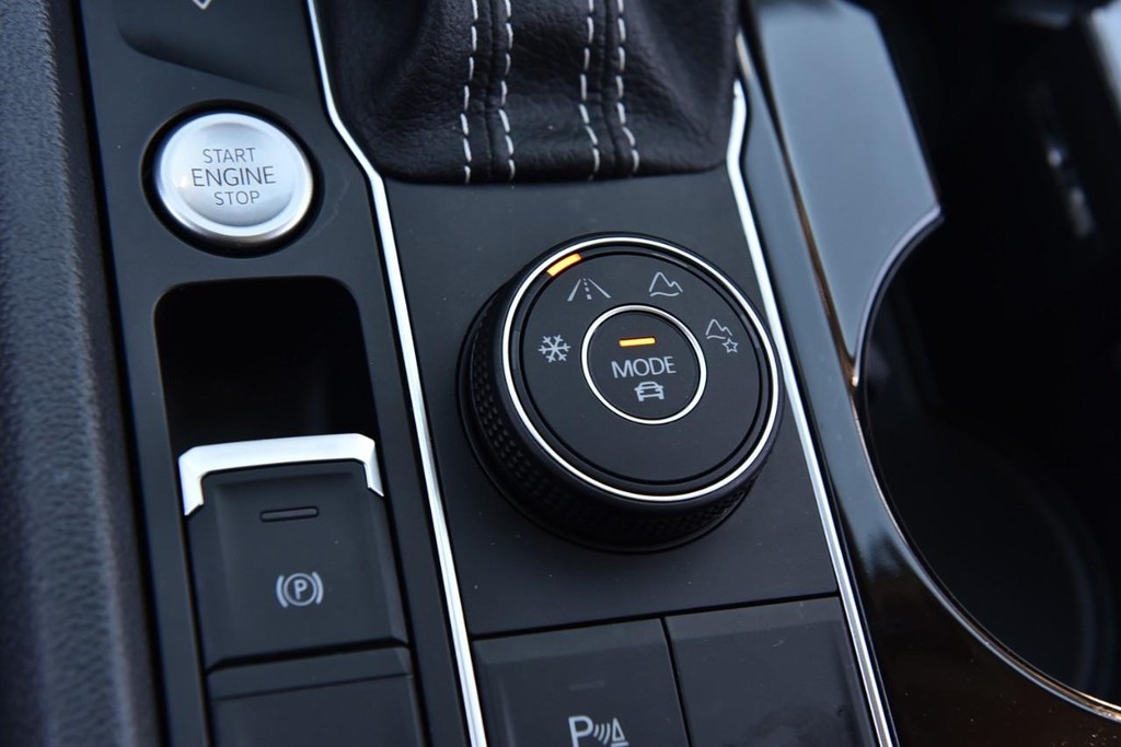 Volkswagen Atlas Vehicle Full-screen Gallery Image 17