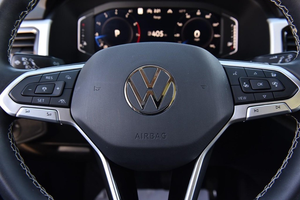 Volkswagen Atlas Vehicle Full-screen Gallery Image 18