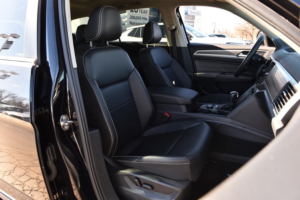 Volkswagen Atlas Vehicle Full-screen Gallery Image 20