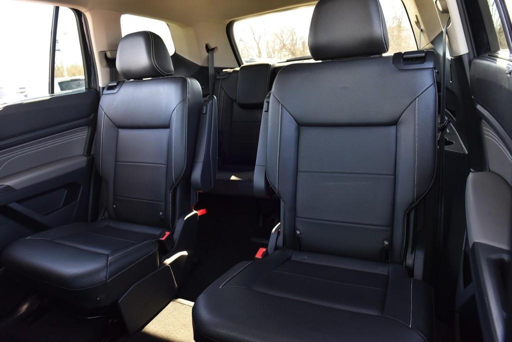 Volkswagen Atlas Vehicle Full-screen Gallery Image 22