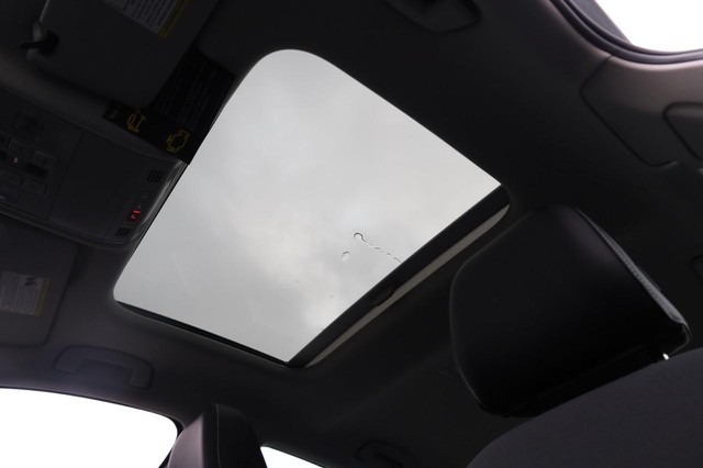 Volkswagen Jetta Vehicle Image 09