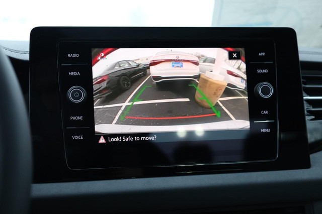 Volkswagen Jetta Vehicle Image 13